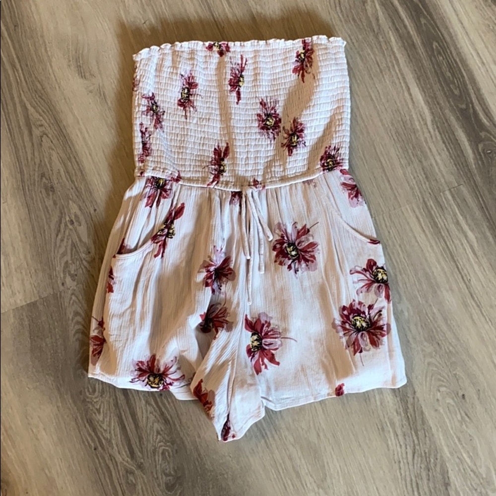 Strapless romper